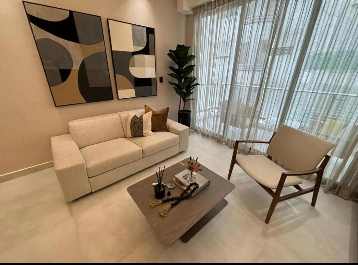 New Luxury 2Br King Bed, Gym, & Pool In The Heart Of Santo Domingo Apartment
